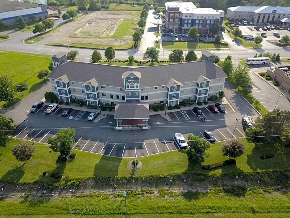 Clarion Pointe Indianapolis Airport