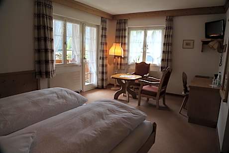 Superior Double or Twin Room with Mountain View