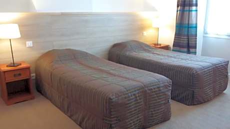 Twin Room with Private Bathroom