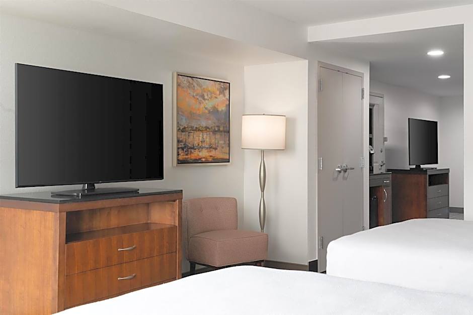 Hilton Garden Inn Charleston Waterfront/Downtown