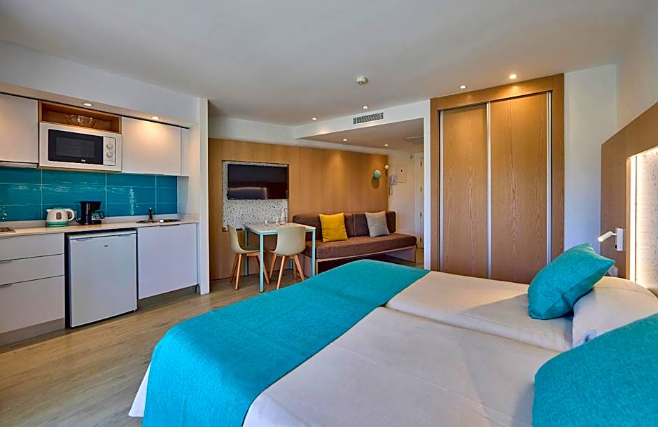 Universal Aparthotel Elisa