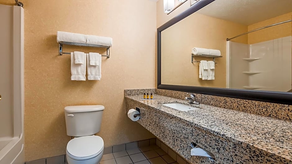 Best Western Plus Howe Inn