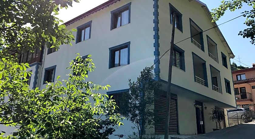 MAVİ KÖŞK UZUNGÖL