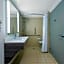 Holiday Inn Express Hotels- Hampton By IHG