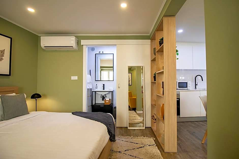 Loios Studios and Apartments