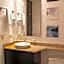 Hotel 104 Art Suites