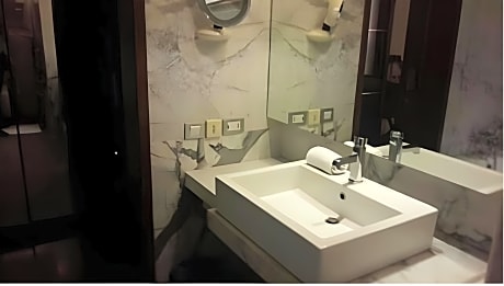 Executive Deluxe King Room