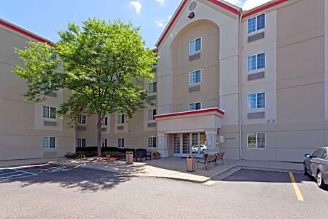 MainStay Suites Detroit Farmington Hills