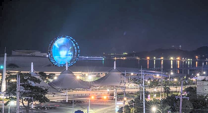 Big O Show Guesthouse