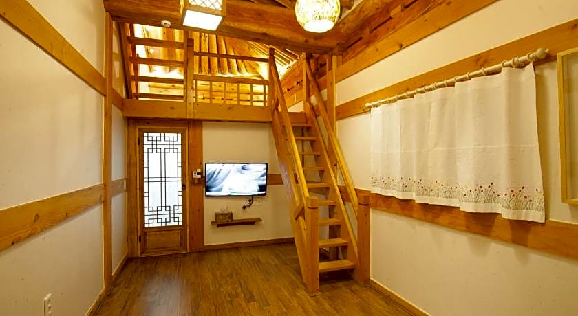 Samlockhon Hanok Guesthouse