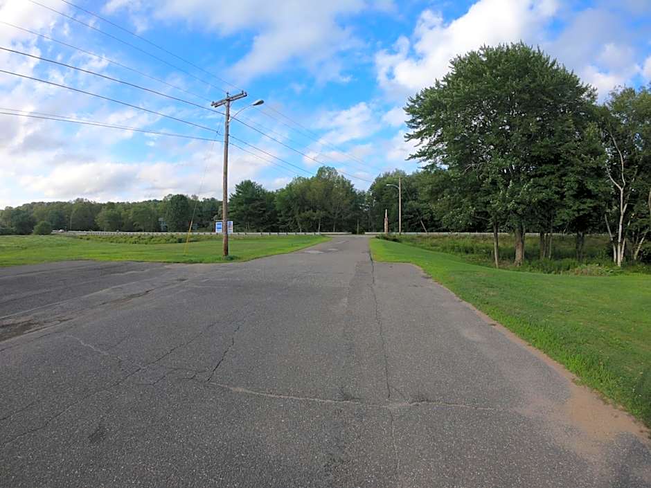 Copper Lantern Motor Lodge