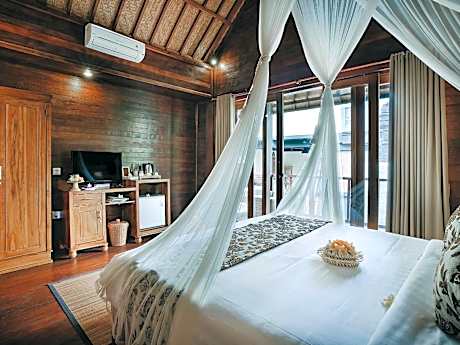 Deluxe double suite with balcony