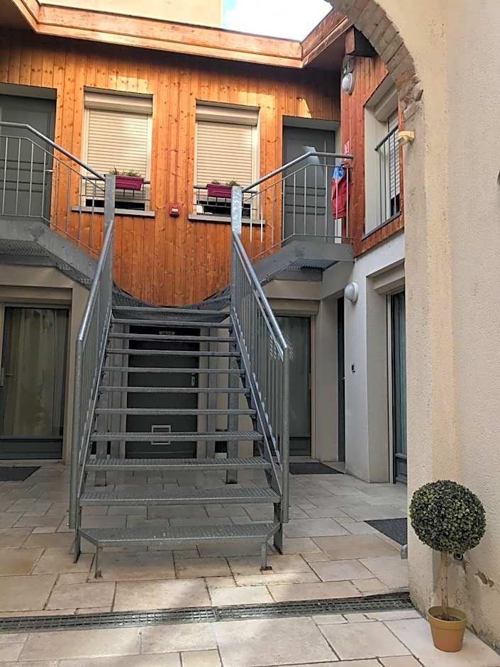 Lyo Hôtel - Centre Lyon Perrache