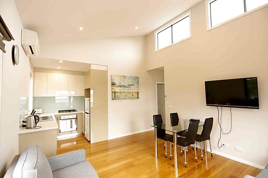 Apollo Bay Seal Apartments