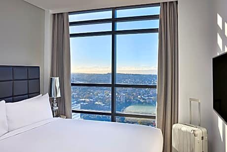 2-Bedroom Corner Harbour View Suite