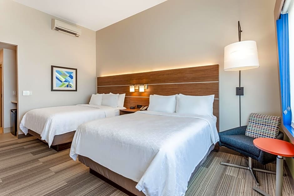 Holiday Inn Express & Suites - Springfield North, an IHG Hotel
