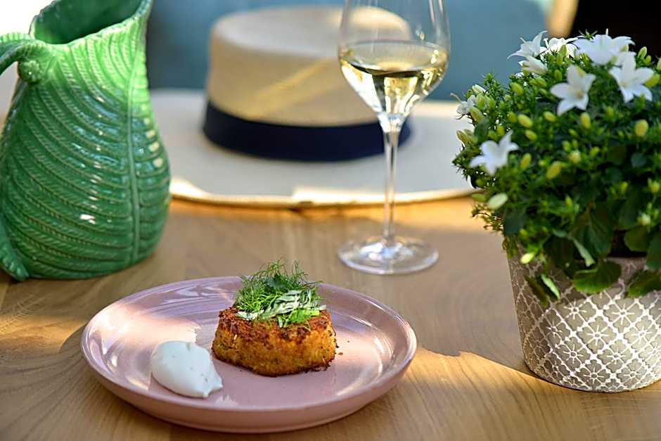 Chateau La Cheneviere