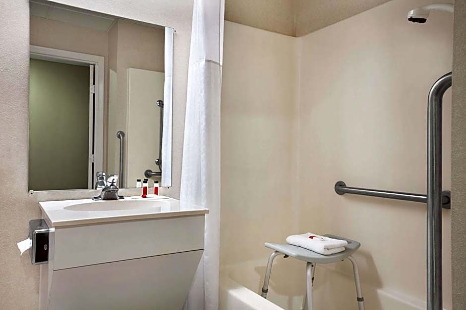 Super 8 by Wyndham Cherokee