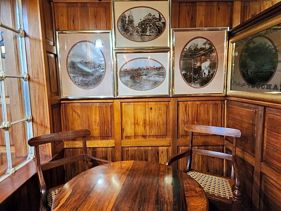 Coach House Hotel & Spa