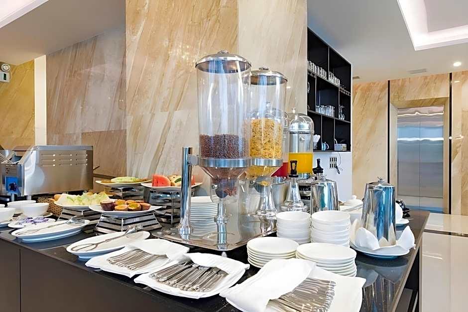 Diamond Luxury Hotel