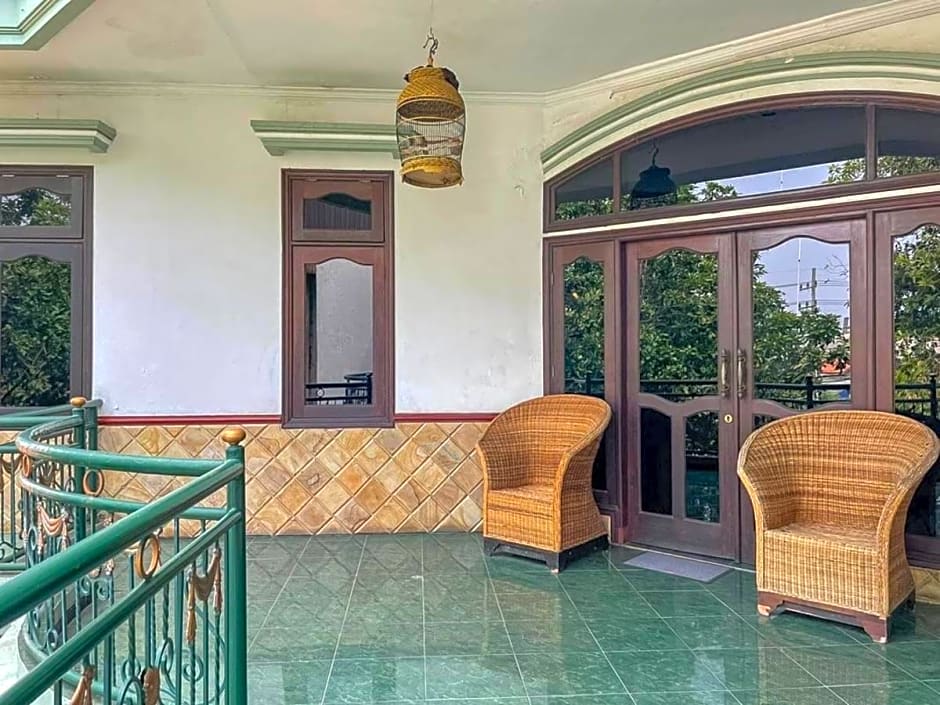 RedDoorz Syariah @ Karang Pilang