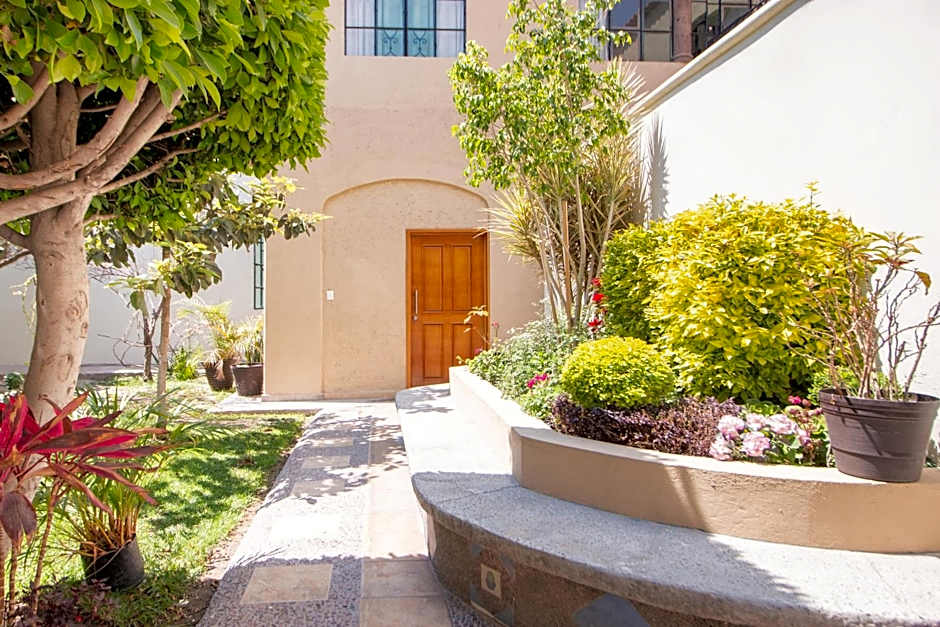 Capital O Hotel San Jose