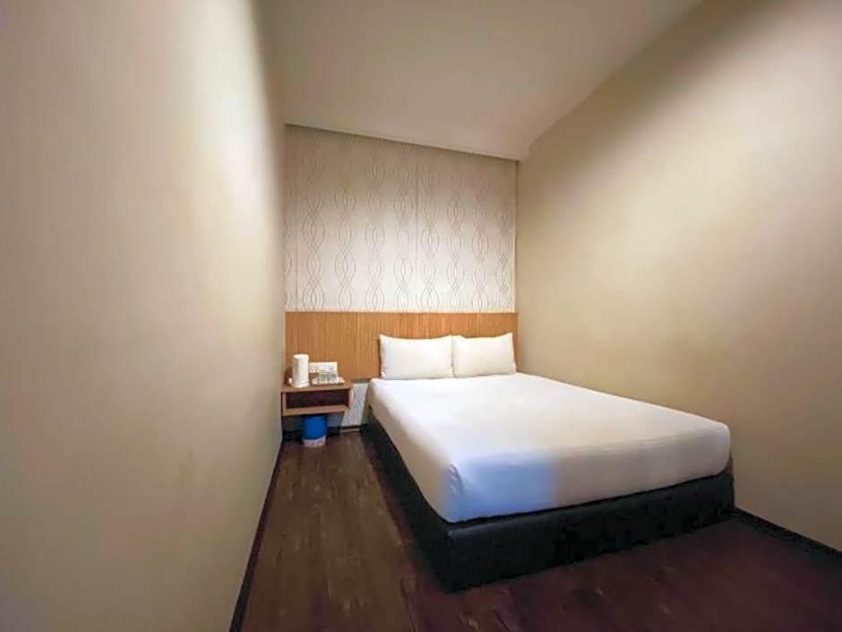 OYO 89752 7 DAYS EXPRESS HOTEL