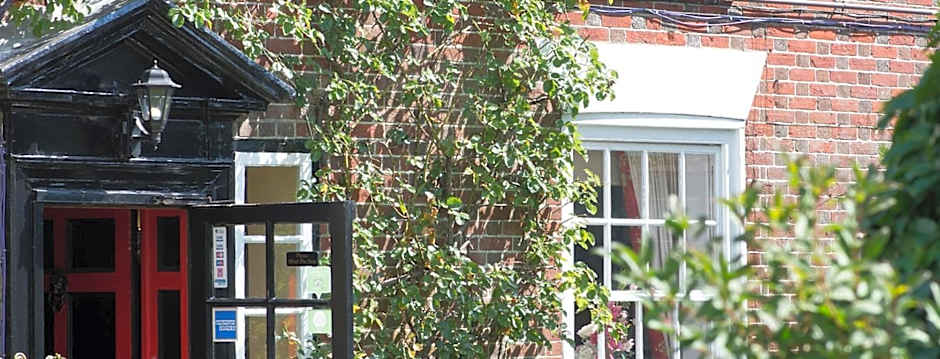 Newtown House Hotel