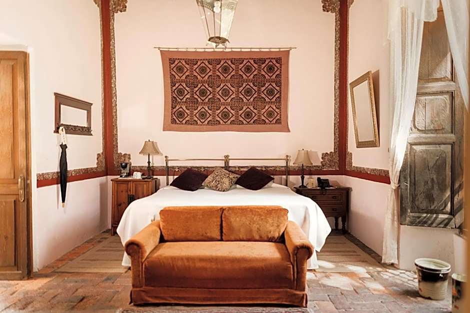 Hacienda Sepulveda Hotel & Spa