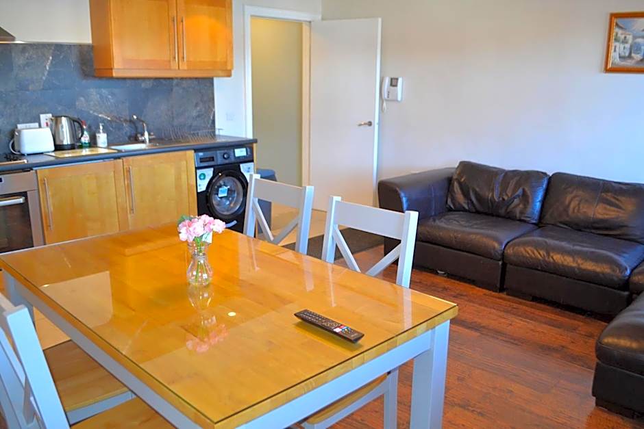 Walsh's Hotel and Apartments