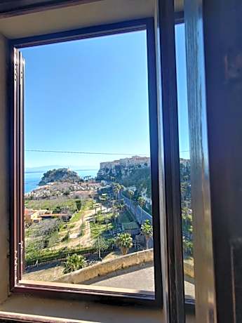 Queen Room with Sea View