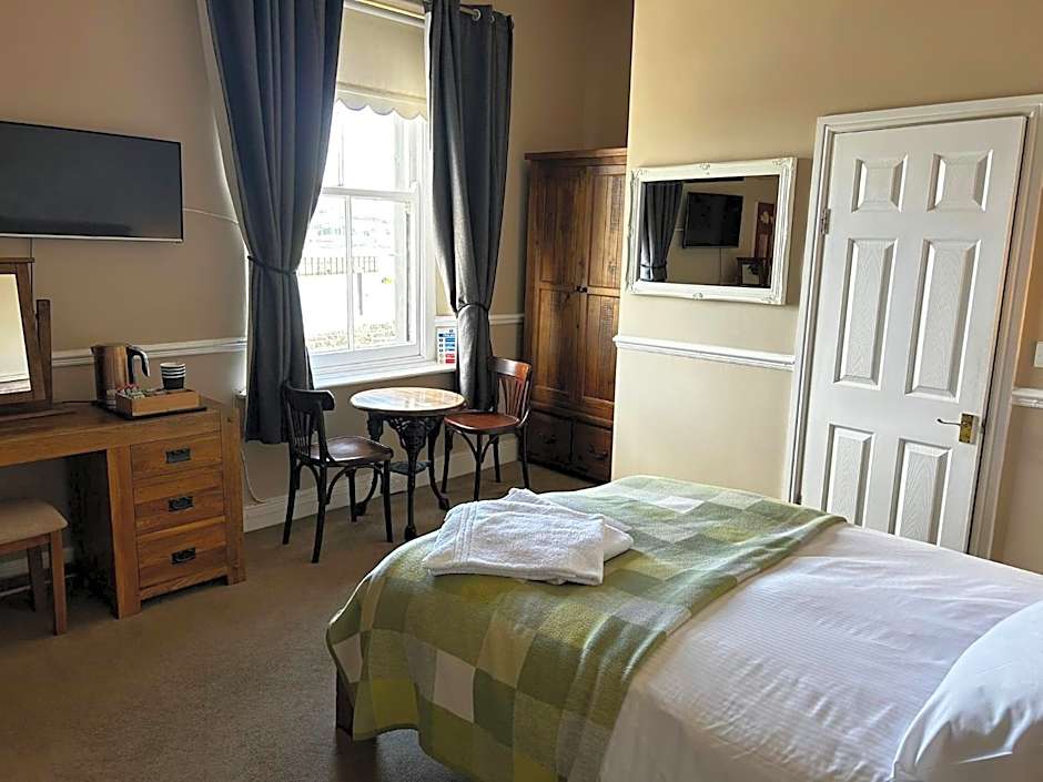 Admiral MacBride Bed & Breakfast