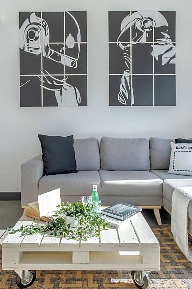 Frank Porter - Marina Views Tower B