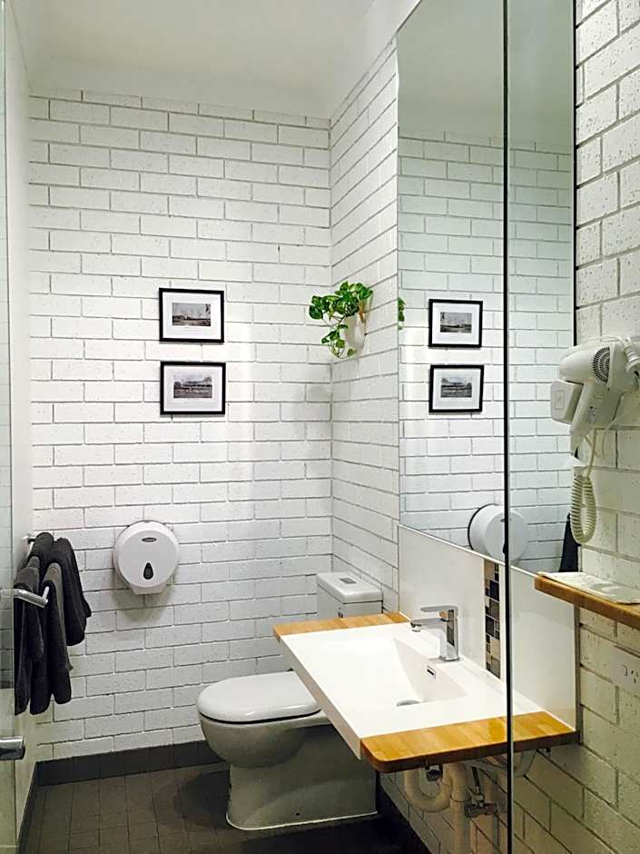 Gin Gin Village Motor Inn Motel QLD