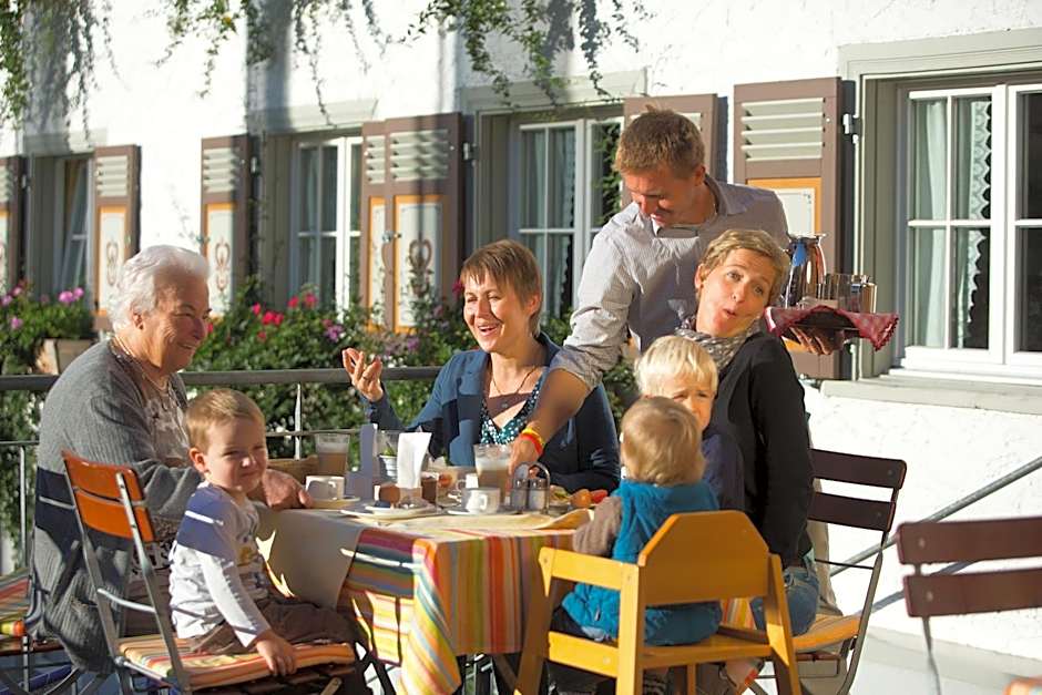 "Die Sonnigen" - Hotel und Familienspaß