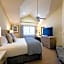 Pelican Inn & Suites