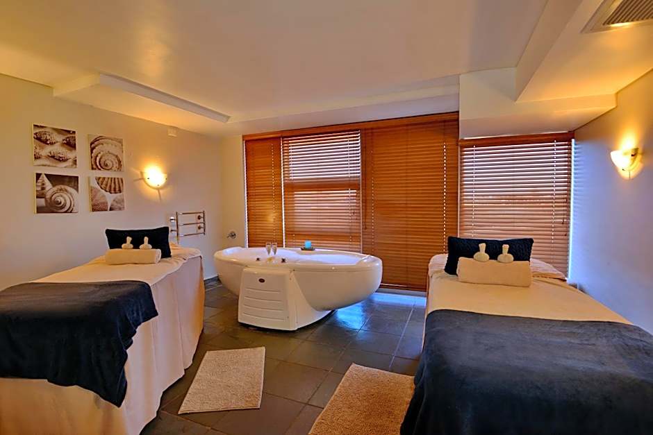 Lagoon Beach Hotel & Spa