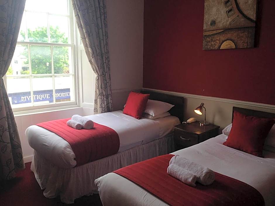 Aberdour Hotel, Stables Rooms & Beer Garden