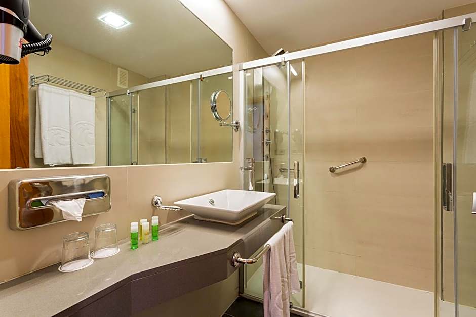 Palladium Hotel Cala Llonga - Adults Only