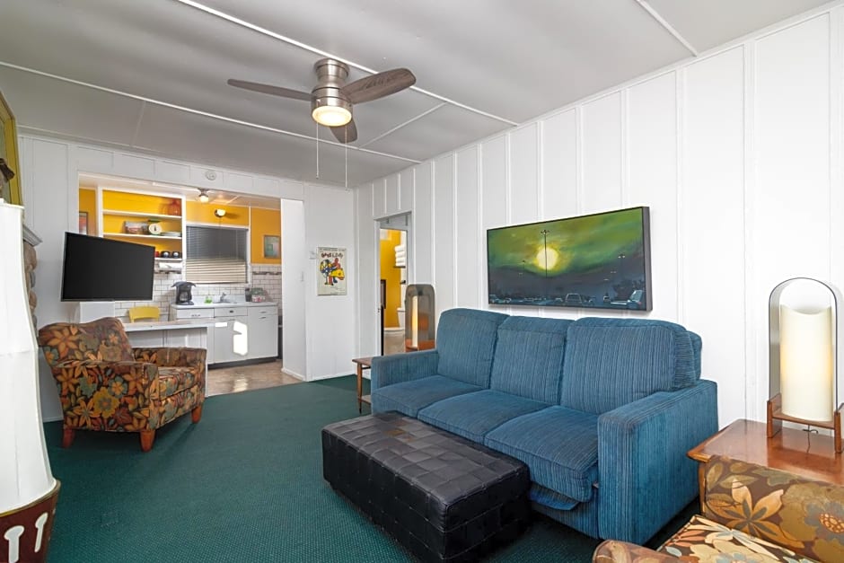 The Motor Lodge