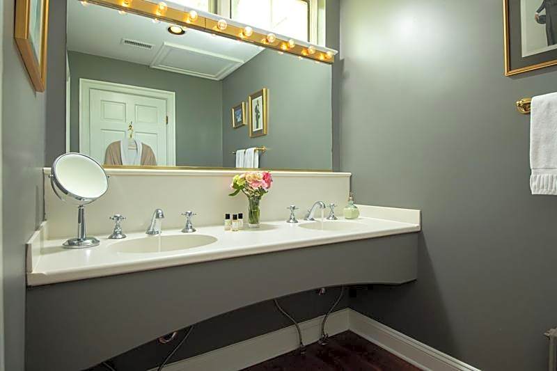 Ashby Inn & Restaurant