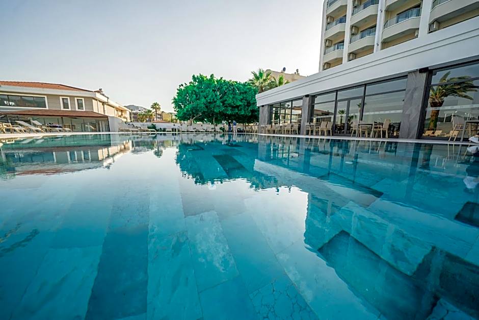 Premier Nergis Beach & SPA