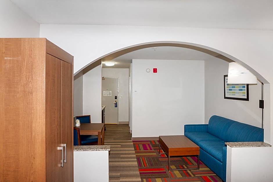 Holiday Inn Express and Suites - Stroudsburg By IHG