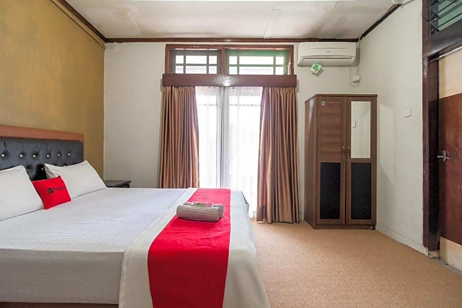 RedDoorz Syariah near Kawasan Saribu Rumah Gadang Solok Selatan