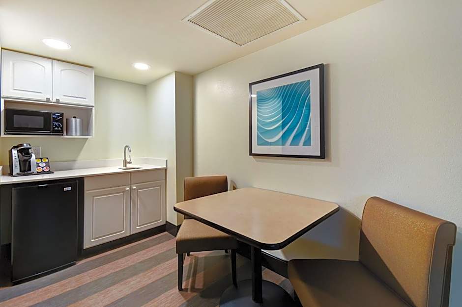 Holiday Inn- Allentown I-78 and Rt. 222 By IHG