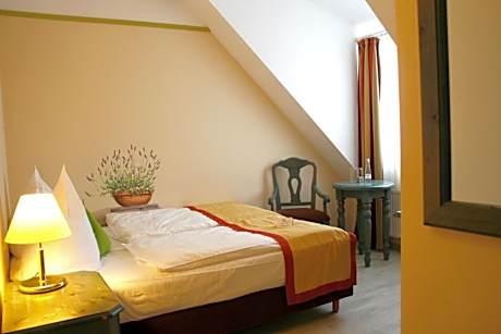 Comfort Single Room