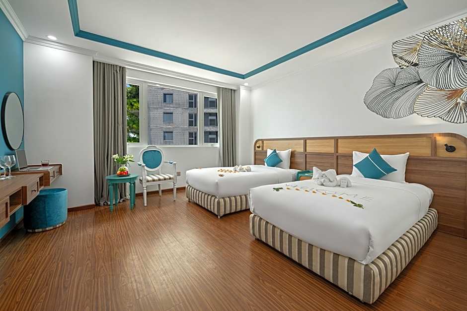 Photo 1 of 13 of Premier Partial Sea View Guest Room