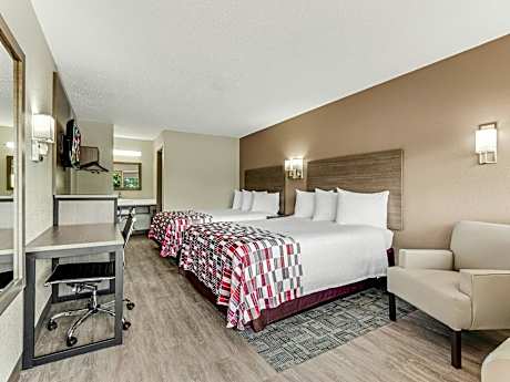 Deluxe 2 Queen Beds Non-Smoking