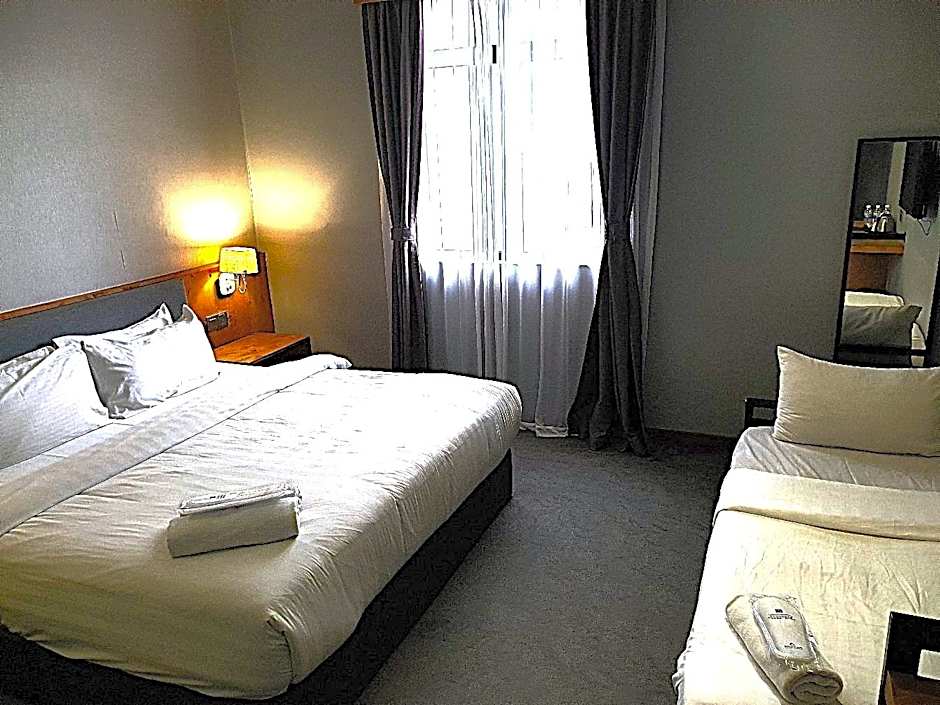 Redpine Boutique Hotel