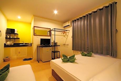 Triple Room With Window
